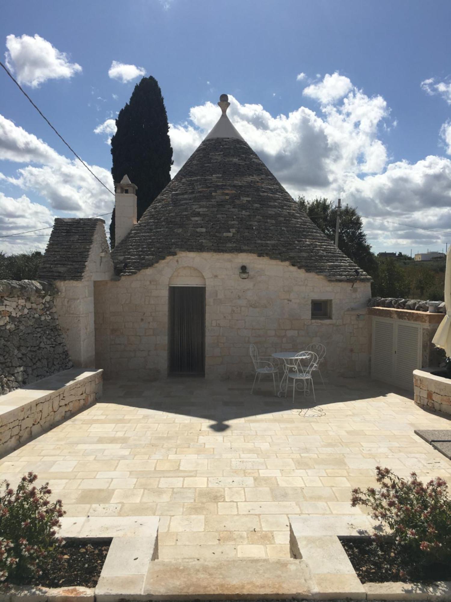 Trulli Le 2 Nicchie Vila Locorotondo Exterior foto